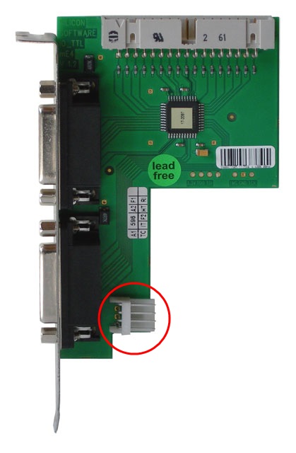 TTL 上的電源連接器 TTL 上的電源連接器